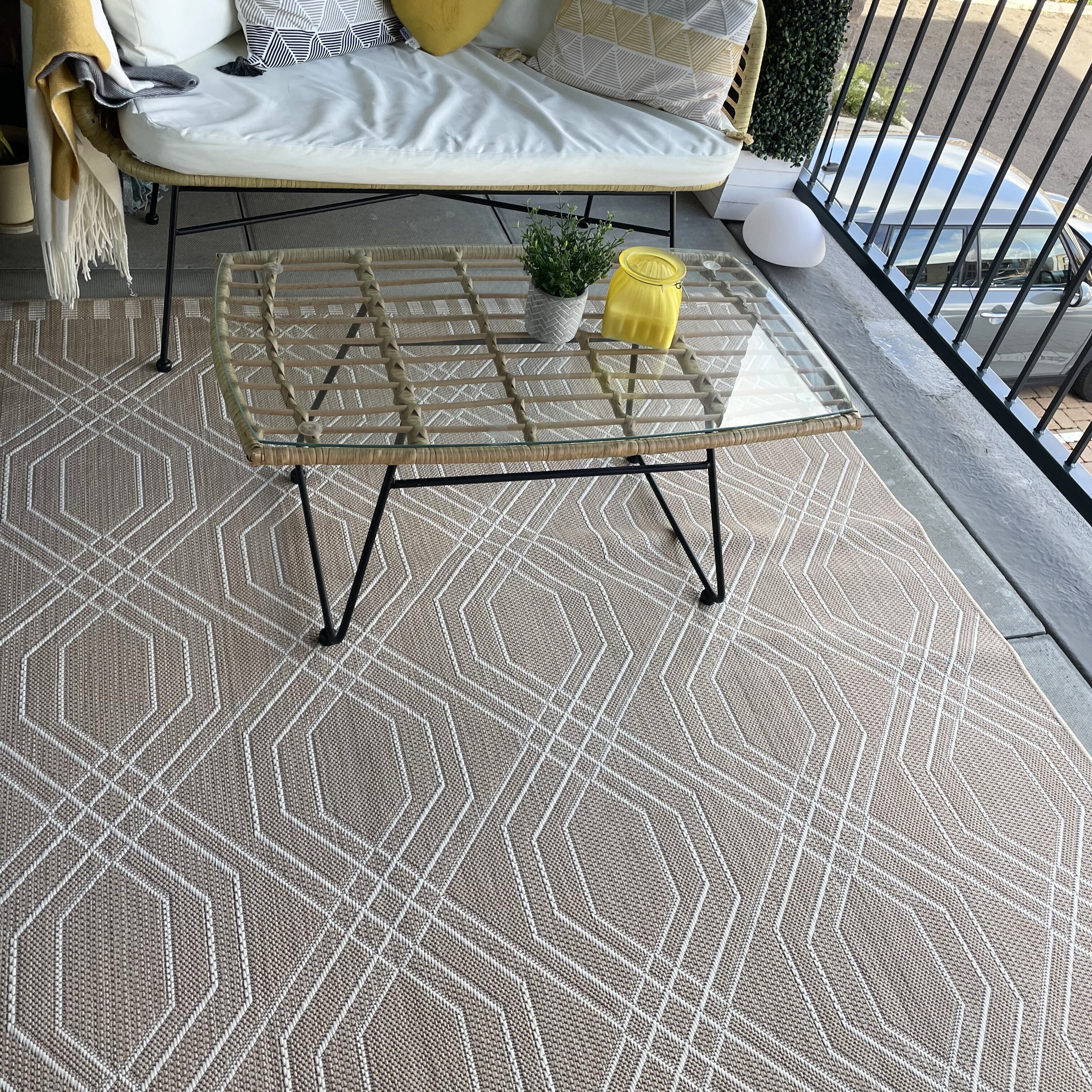 Cream Modern Geometric Outdoor Rug - Basata - Image 5