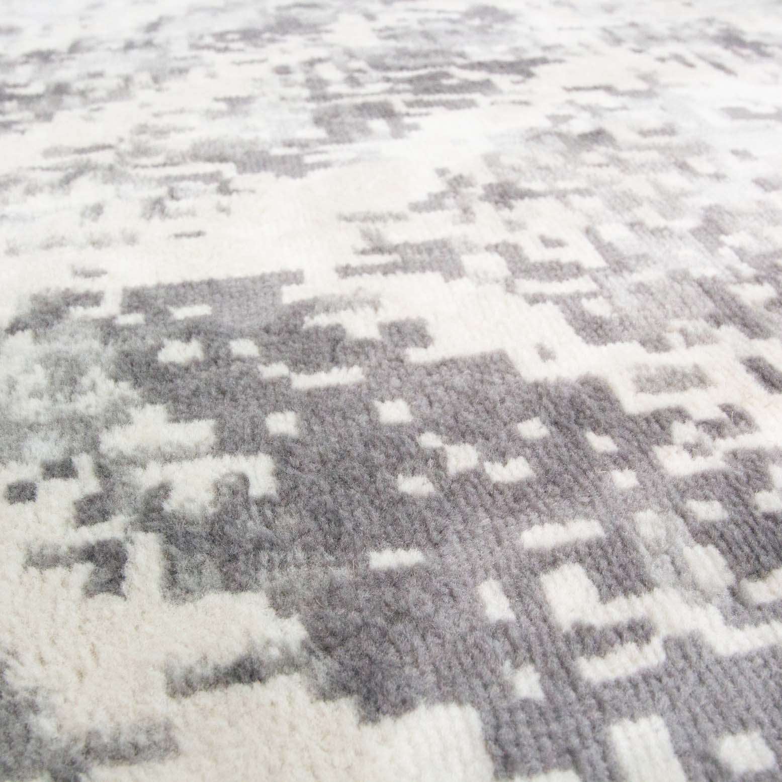 Faded Distressed Grey Geometric Pattern Rug - Image 4
