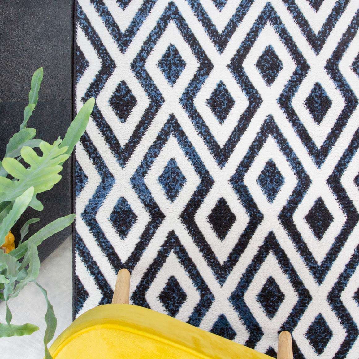 Geometric Blue Ombre Living Room Rug - Image 3