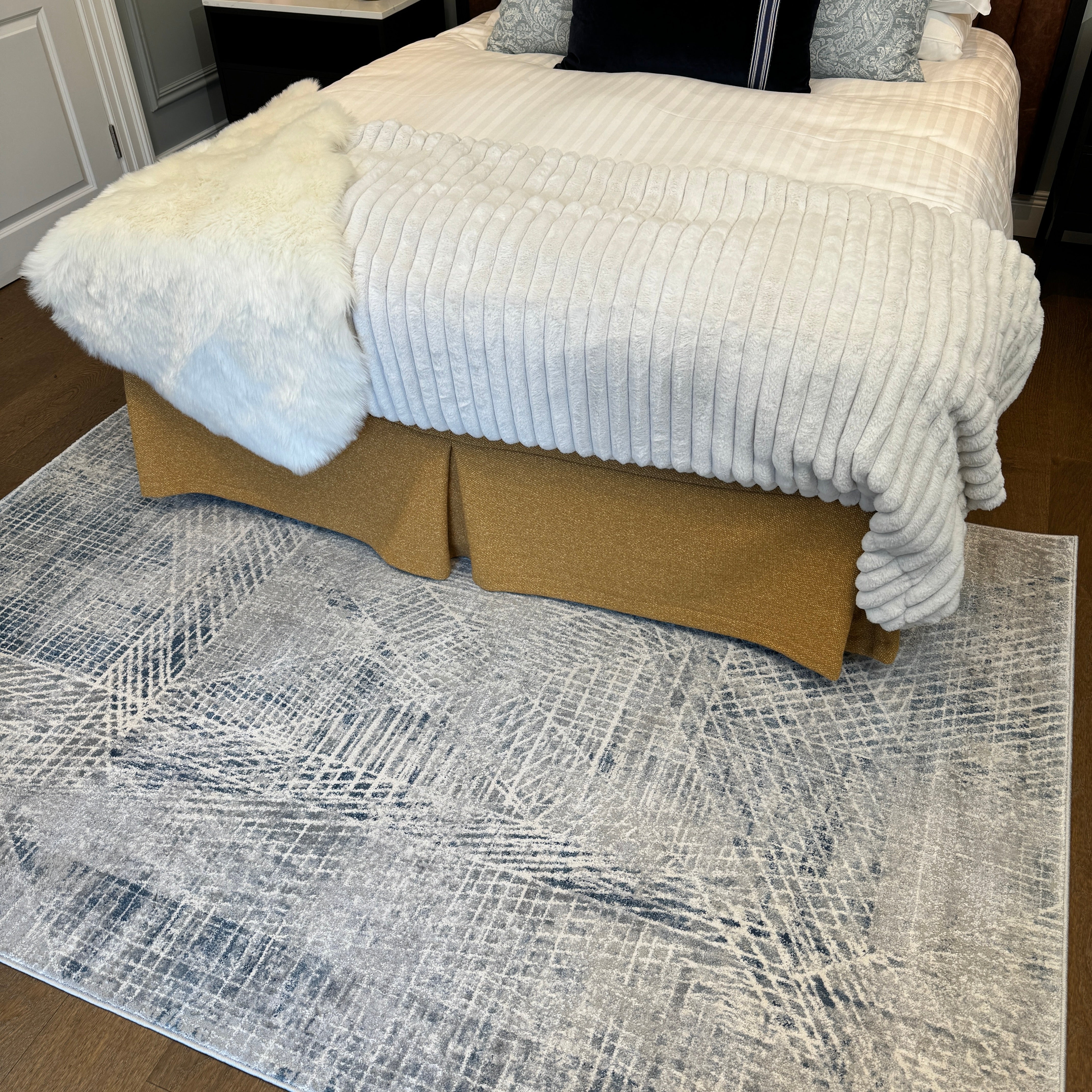 Modern Blue Distressed Abstract Living Room Rug - Astia - Image 10