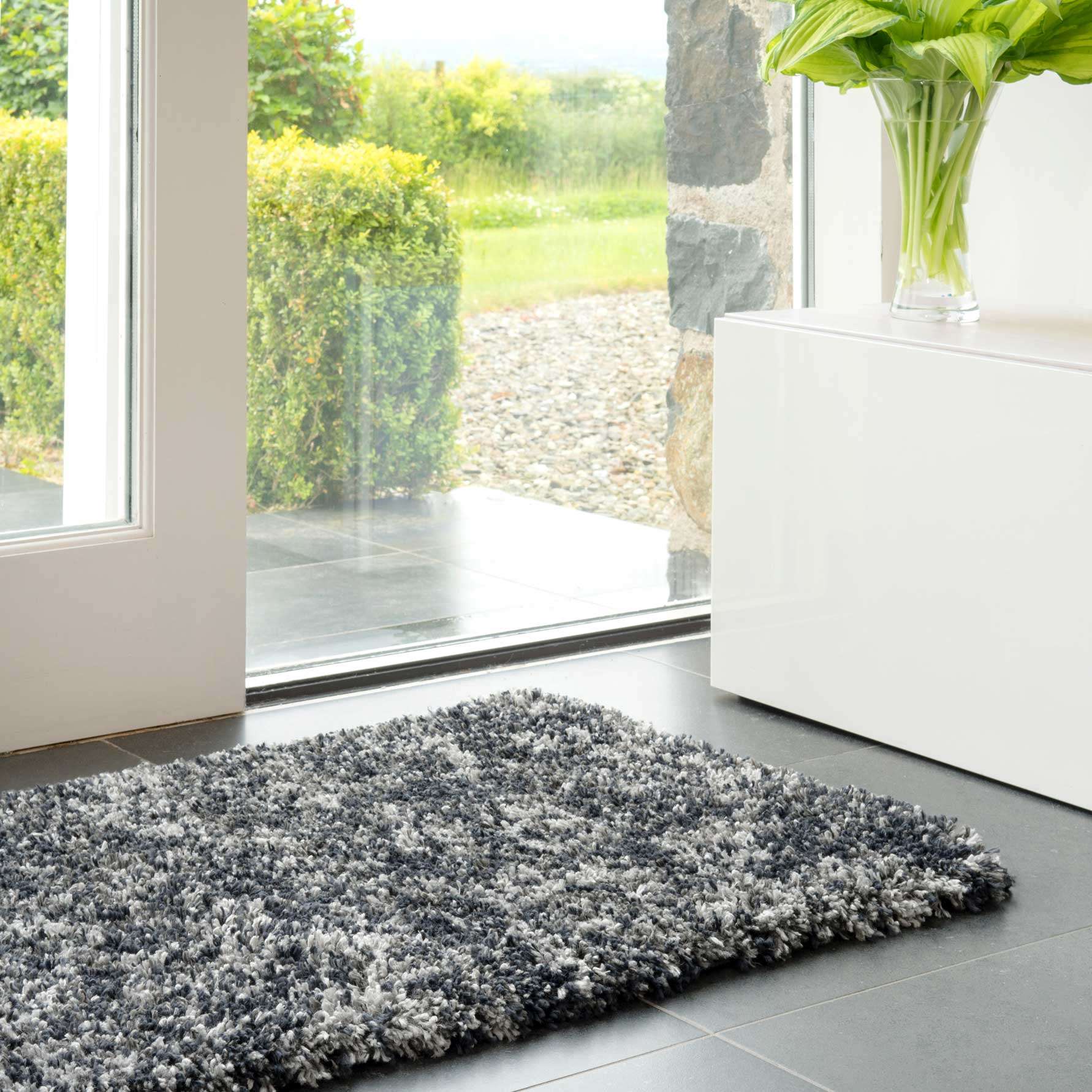 Soft Mottled Grey Shaggy Hallway Rug - Image 5
