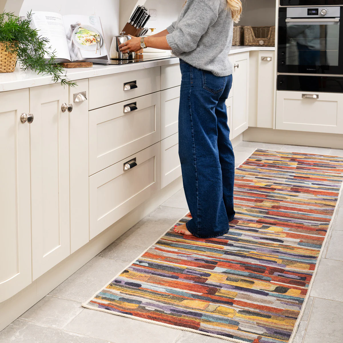 Washable Vibrant Abstract Rug - Blur - Image 13